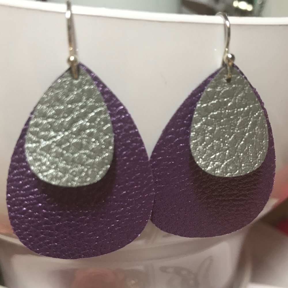 Leather earrings